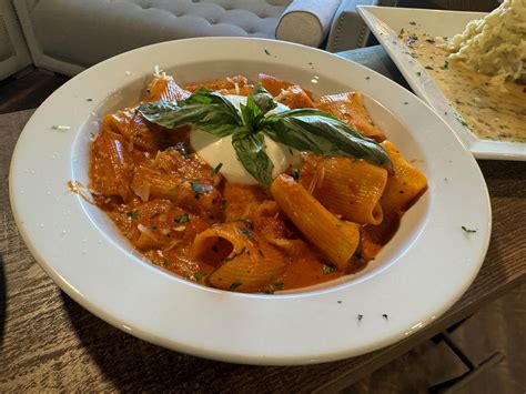 Gio's Italian Restaurant