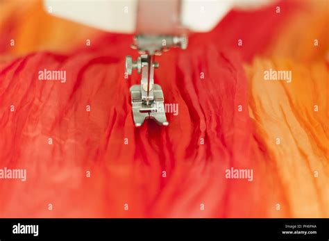 Textiles Sewing Machine 的图像结果