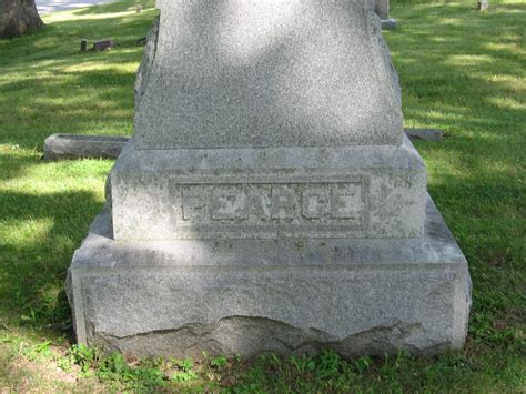 Sarah A. White Pearce (1822-1897): homenaje de Find a Grave