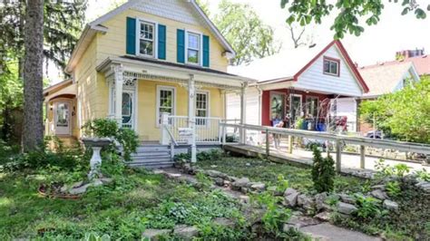 5 Detached Homes for Sale in Southern Ontario Under $400,000 - RE/MAX Canada