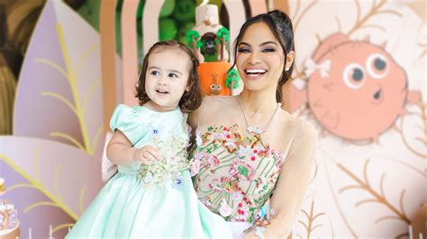 NATTI NATASHA SE COMPROMETE CON EL MUNDO INFANTIL Y LANZA LÍNEA DE PRODUCTOS “QUEEN VIDA FOR ...