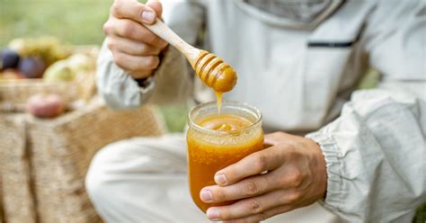 Honey Crystallization: Causes & Quick Solutions – Honey and Spice