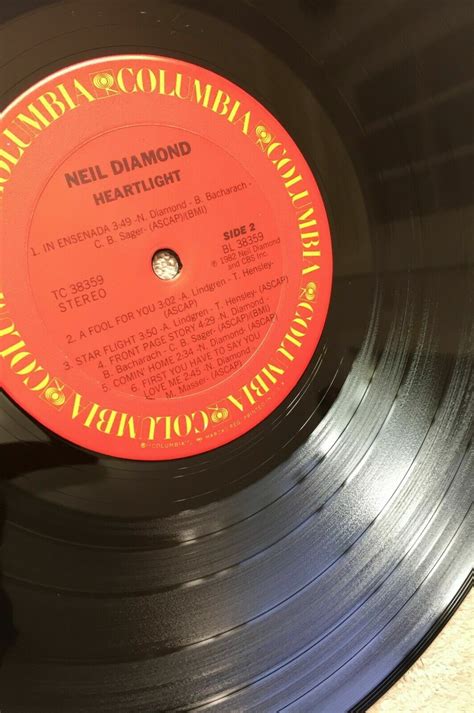 NEIL DIAMOND HEARTLIGHT Vinyl LP RECORD 1982 Album TC38359 NM | eBay