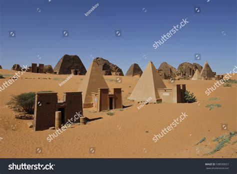 280 imágenes de Sudanese pyramids - Imágenes, fotos y vectores de stock ...