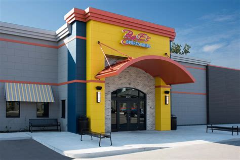 Our Top Midland and West Michigan Restaurants | Suburban Inns