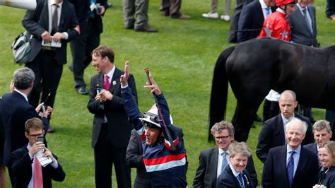 Frankie Dettori on board Magical Memory again | Racing News | Sky Sports