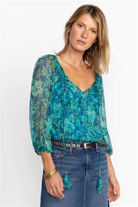 Buy RAQUEL SILK PEASANT BLOUSE | Johnny Was