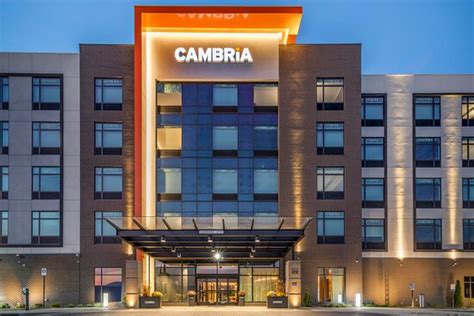 CAMBRIA HOTEL PIGEON FORGE - B&B Reviews, Photos, Rate Comparison ...