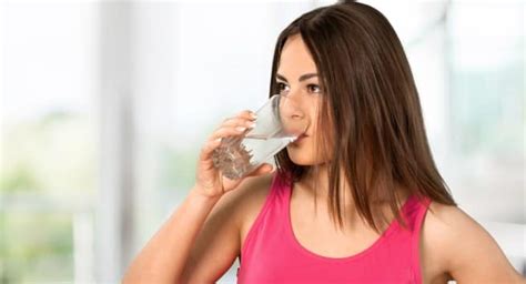 World No Tobacco Day: Superfoods for tobacco users and smokers to help ...