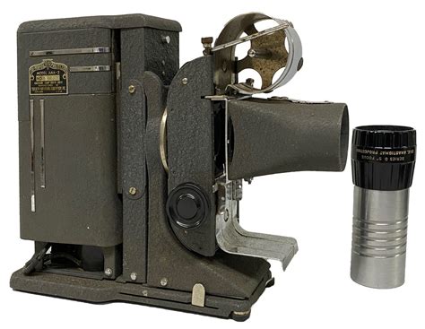 1940s Tri-Purpose SVE Projector – Artisera