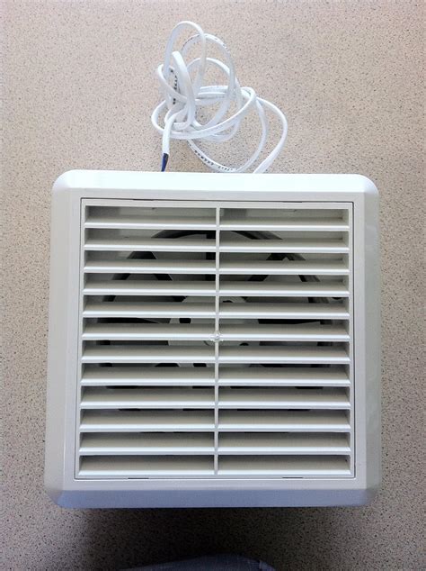 Kitchen Window Extractor Fan 的图像结果