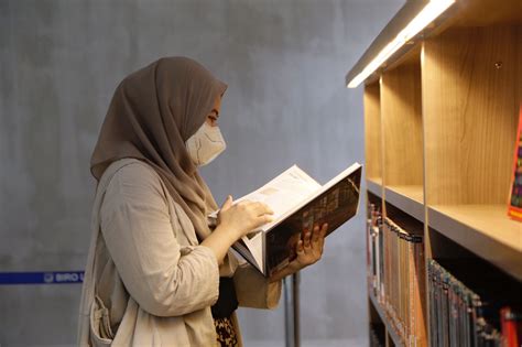 Image result for Form Pinjam Buku Java GUI