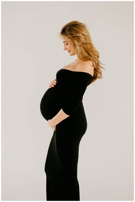 Unique Pregnancy Photography Ideas