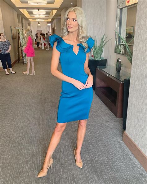 33 Pageant Interview Outfits (Dresses, Pantsuits, and Jumpsuits) That ...