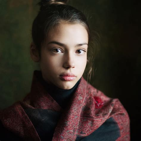 Download wallpaper portrait, girl, Studio, brown-eyed, Nastya, section ...