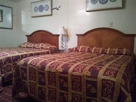 JERRY'S MOTEL OF OAKDALE - Motel Reviews, Photos, Rate Comparison ...