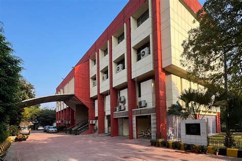Alai Minar | Qutb Complex | Mehrauli | South Delhi | Delhi ...