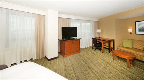 Fremont Marriott Silicon Valley Restaurant: Pictures & Reviews ...