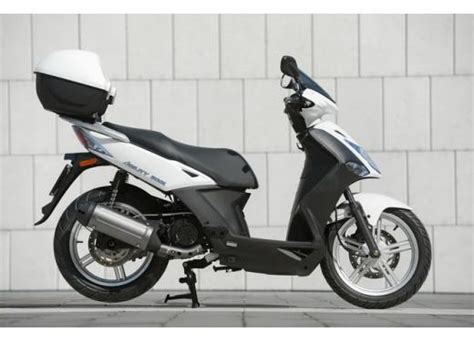 Kymco Agility R16, lo scooter low cost punta in alto - Infomotori