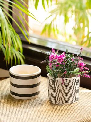 7 Study Table Decoration Ideas To Inspire You | LBB