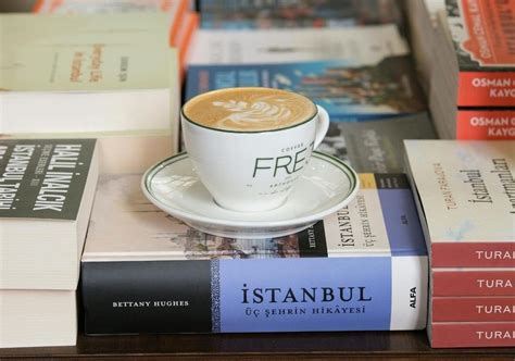 5 Perpustakaan Paling Asik di Surabaya, Nggak Hanya Baca Buku ...