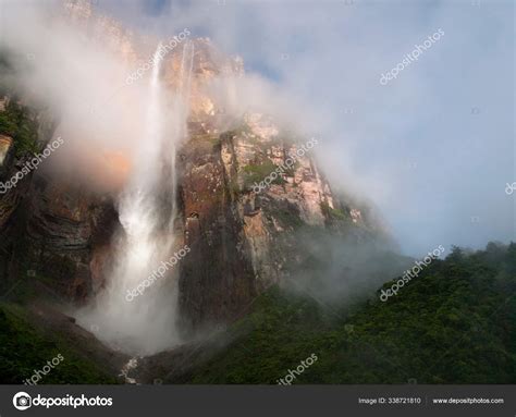 Angel Falls Waterfall Tallest World 979M Falls Auyantepui Mountain ...
