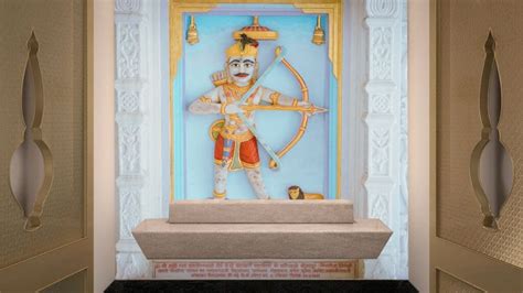 Shri Ghanta Karn Mahaveeriji Pratima Wallpaper for Wall - Magicdecor®