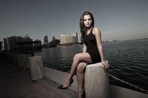 The Benefits of Hiring an Escort from an Agency