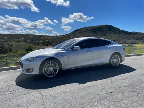 2014 Tesla Model S 85 - Find My Electric