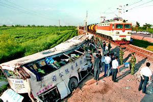 黑龙江旅客列车与货车相撞致1人死亡1人受伤|火车|车祸_新浪新闻