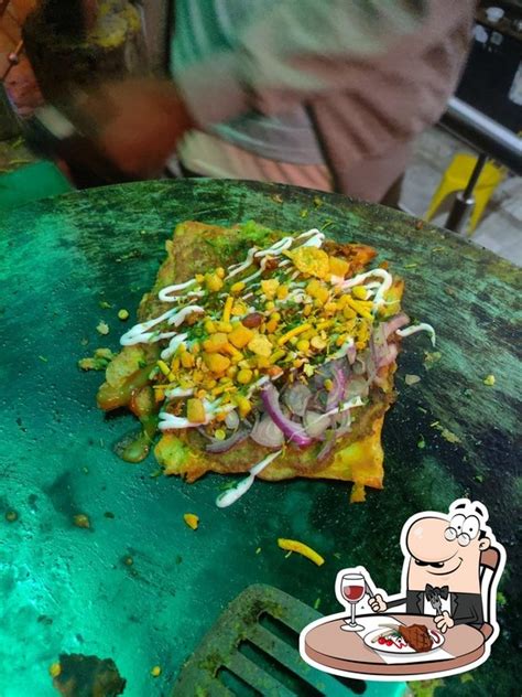 HOUSE OF MEMES, Itaura, 3XPR+H96 - Restaurant reviews