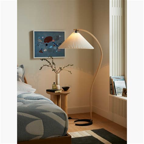 Timberline Floor Lamp – Design Within Reach