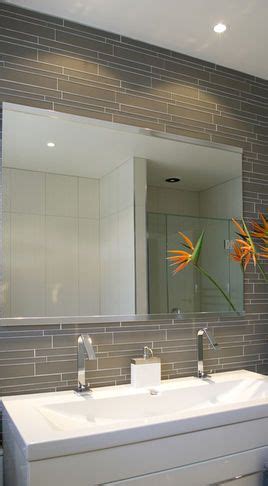 Commercial Bathroom Tile Design 的图像结果