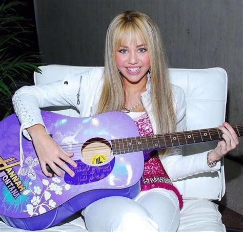 ･ﾟ: * miley cyrus hannah montana acoustic guitar | Hannah montana ...