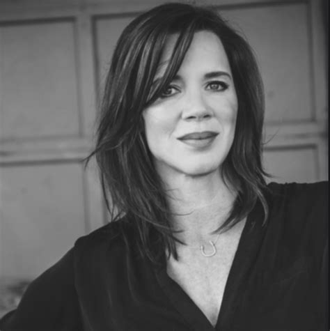 Mia Tate – idaYOGA