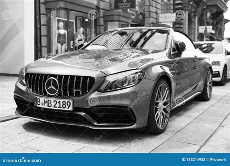 Supercar Lamborghini Huracan Lp 6104 Color Negro Estacionado En La ...