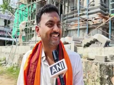 AP: Shravan Kumar of Cheemalavalasa builds temple for mother inspired ...
