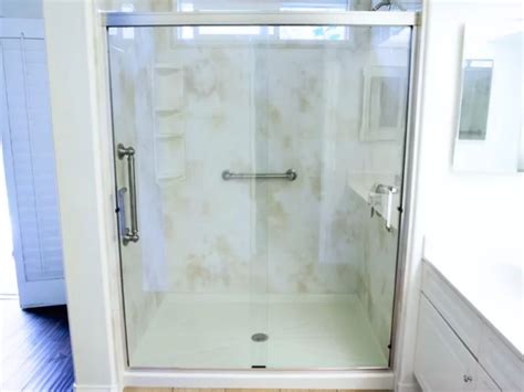 Install Walk-In Shower 的图像结果