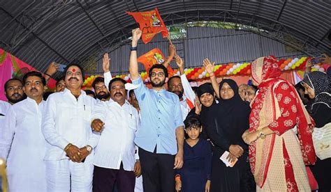 Maharashtra political crisis: MVA leaders meet CM Thackeray; hectic ...