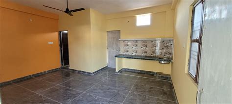 Independent 1 BHK Furnished flats at Hydrabad Gate, Near B.H.U. | RLL ...