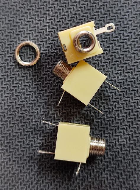 SS-ST-3501 3.5MM FEMALE CONNECTOR PANEL MOUNTABLE STEREO audio ET10905 ...