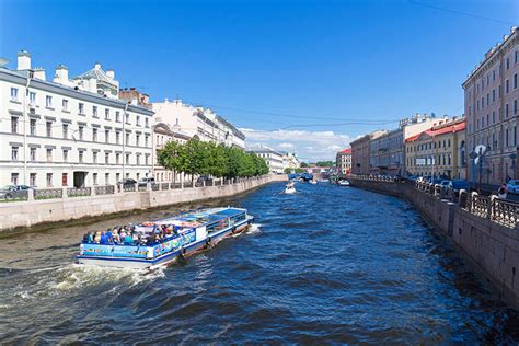 Водные прогулки в Санкт-Петербурге: 10 лучших маршрутов 2025