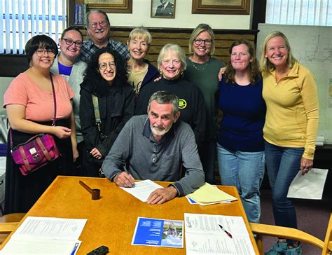 National Friends of Libraries Week - Carroll County News