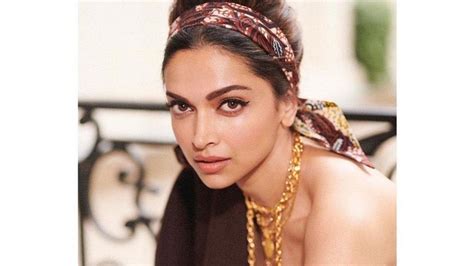 How to recreate Deepika Padukone’s iconic bold brows and winged liner ...