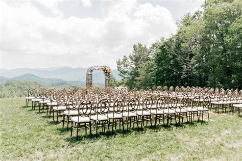 6 Best North Carolina Wedding Venues in the Mountains