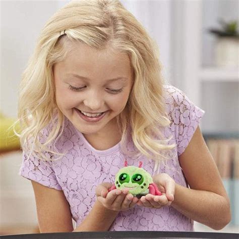 Buy Yellies! Frizz Voice-Activated Spider Pet Online at Best Price in ...