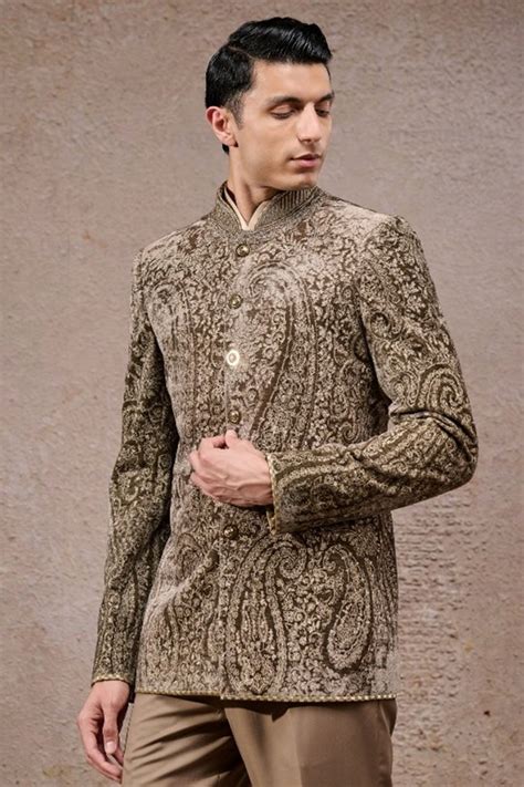 Tarun Tahiliani: Revolutionizing Indian Bridal Fashion