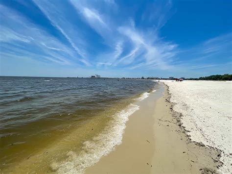 11 Best Things To Do In Gulfport, Mississippi For A Beach Getaway