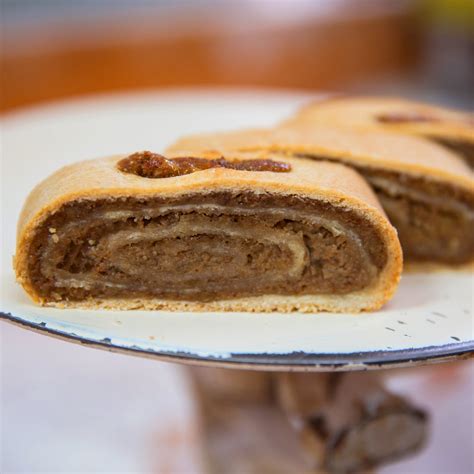 Honey Walnut Kolachi Roll - Potica Povitica Beigli Kolache | Butter ...