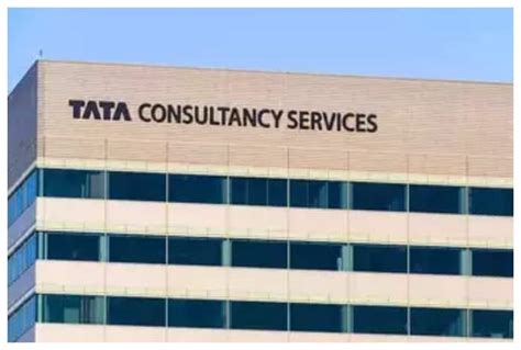 TCS Hiring: Tata Consultancy Services To Hire 40,000 Campus Recruits ...